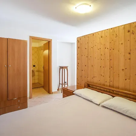 Gorgeous Apartment In Portigliola