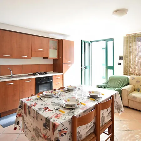 Gorgeous Apartment In Portigliola *